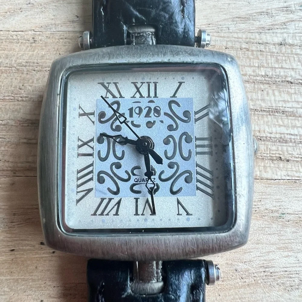 1928 ladies square dial black leather watch NEW BATTERY